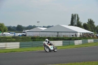 Mallory-park-Leicestershire;Mallory-park-photographs;Motorcycle-action-photographs;classic-bikes;event-digital-images;eventdigitalimages;mallory-park;no-limits-trackday;peter-wileman-photography;vintage-bikes;vintage-motorcycles;vmcc-festival-1000-bikes