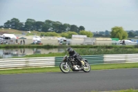 Mallory-park-Leicestershire;Mallory-park-photographs;Motorcycle-action-photographs;classic-bikes;event-digital-images;eventdigitalimages;mallory-park;no-limits-trackday;peter-wileman-photography;vintage-bikes;vintage-motorcycles;vmcc-festival-1000-bikes