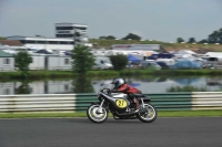 Mallory-park-Leicestershire;Mallory-park-photographs;Motorcycle-action-photographs;classic-bikes;event-digital-images;eventdigitalimages;mallory-park;no-limits-trackday;peter-wileman-photography;vintage-bikes;vintage-motorcycles;vmcc-festival-1000-bikes