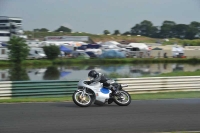 Mallory-park-Leicestershire;Mallory-park-photographs;Motorcycle-action-photographs;classic-bikes;event-digital-images;eventdigitalimages;mallory-park;no-limits-trackday;peter-wileman-photography;vintage-bikes;vintage-motorcycles;vmcc-festival-1000-bikes