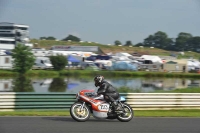 Mallory-park-Leicestershire;Mallory-park-photographs;Motorcycle-action-photographs;classic-bikes;event-digital-images;eventdigitalimages;mallory-park;no-limits-trackday;peter-wileman-photography;vintage-bikes;vintage-motorcycles;vmcc-festival-1000-bikes