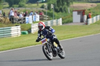 Mallory-park-Leicestershire;Mallory-park-photographs;Motorcycle-action-photographs;classic-bikes;event-digital-images;eventdigitalimages;mallory-park;no-limits-trackday;peter-wileman-photography;vintage-bikes;vintage-motorcycles;vmcc-festival-1000-bikes