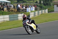 Mallory-park-Leicestershire;Mallory-park-photographs;Motorcycle-action-photographs;classic-bikes;event-digital-images;eventdigitalimages;mallory-park;no-limits-trackday;peter-wileman-photography;vintage-bikes;vintage-motorcycles;vmcc-festival-1000-bikes