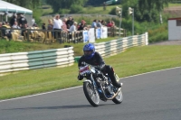 Mallory-park-Leicestershire;Mallory-park-photographs;Motorcycle-action-photographs;classic-bikes;event-digital-images;eventdigitalimages;mallory-park;no-limits-trackday;peter-wileman-photography;vintage-bikes;vintage-motorcycles;vmcc-festival-1000-bikes