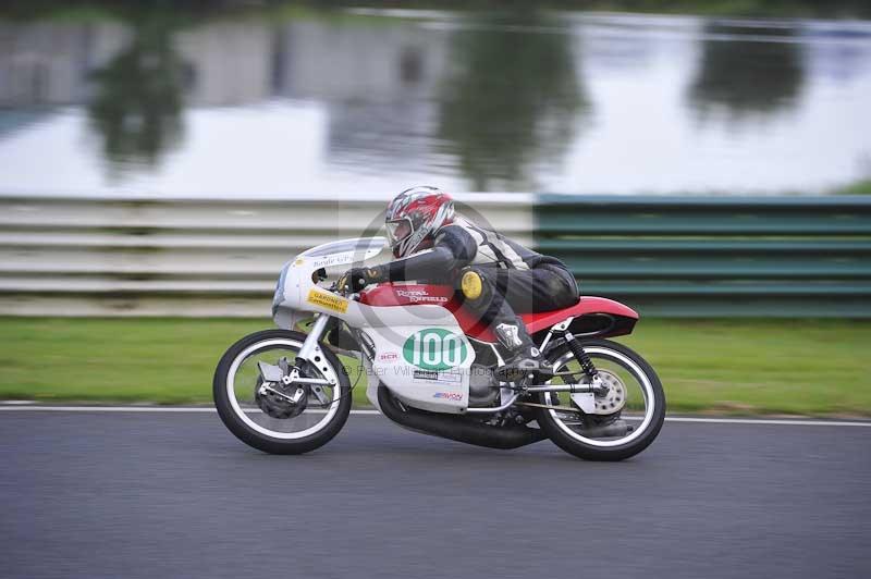 Mallory park Leicestershire;Mallory park photographs;Motorcycle action photographs;classic bikes;event digital images;eventdigitalimages;mallory park;no limits trackday;peter wileman photography;vintage bikes;vintage motorcycles;vmcc festival 1000 bikes