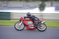 Mallory-park-Leicestershire;Mallory-park-photographs;Motorcycle-action-photographs;classic-bikes;event-digital-images;eventdigitalimages;mallory-park;no-limits-trackday;peter-wileman-photography;vintage-bikes;vintage-motorcycles;vmcc-festival-1000-bikes