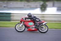 Mallory-park-Leicestershire;Mallory-park-photographs;Motorcycle-action-photographs;classic-bikes;event-digital-images;eventdigitalimages;mallory-park;no-limits-trackday;peter-wileman-photography;vintage-bikes;vintage-motorcycles;vmcc-festival-1000-bikes