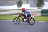 Mallory-park-Leicestershire;Mallory-park-photographs;Motorcycle-action-photographs;classic-bikes;event-digital-images;eventdigitalimages;mallory-park;no-limits-trackday;peter-wileman-photography;vintage-bikes;vintage-motorcycles;vmcc-festival-1000-bikes