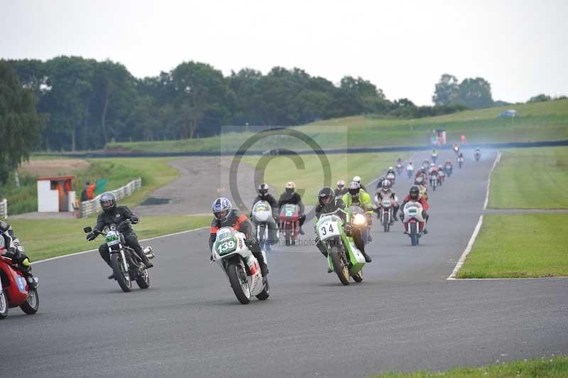 Mallory park Leicestershire;Mallory park photographs;Motorcycle action photographs;classic bikes;event digital images;eventdigitalimages;mallory park;no limits trackday;peter wileman photography;vintage bikes;vintage motorcycles;vmcc festival 1000 bikes