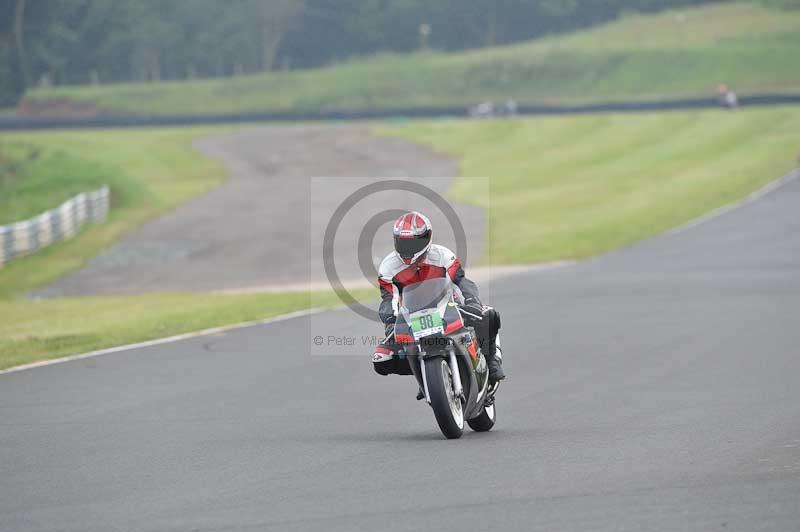 Mallory park Leicestershire;Mallory park photographs;Motorcycle action photographs;classic bikes;event digital images;eventdigitalimages;mallory park;no limits trackday;peter wileman photography;vintage bikes;vintage motorcycles;vmcc festival 1000 bikes