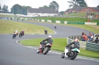 Mallory-park-Leicestershire;Mallory-park-photographs;Motorcycle-action-photographs;classic-bikes;event-digital-images;eventdigitalimages;mallory-park;no-limits-trackday;peter-wileman-photography;vintage-bikes;vintage-motorcycles;vmcc-festival-1000-bikes