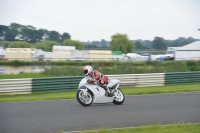 Mallory-park-Leicestershire;Mallory-park-photographs;Motorcycle-action-photographs;classic-bikes;event-digital-images;eventdigitalimages;mallory-park;no-limits-trackday;peter-wileman-photography;vintage-bikes;vintage-motorcycles;vmcc-festival-1000-bikes