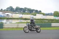 Mallory-park-Leicestershire;Mallory-park-photographs;Motorcycle-action-photographs;classic-bikes;event-digital-images;eventdigitalimages;mallory-park;no-limits-trackday;peter-wileman-photography;vintage-bikes;vintage-motorcycles;vmcc-festival-1000-bikes