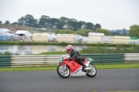 Mallory-park-Leicestershire;Mallory-park-photographs;Motorcycle-action-photographs;classic-bikes;event-digital-images;eventdigitalimages;mallory-park;no-limits-trackday;peter-wileman-photography;vintage-bikes;vintage-motorcycles;vmcc-festival-1000-bikes