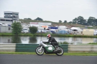 Mallory-park-Leicestershire;Mallory-park-photographs;Motorcycle-action-photographs;classic-bikes;event-digital-images;eventdigitalimages;mallory-park;no-limits-trackday;peter-wileman-photography;vintage-bikes;vintage-motorcycles;vmcc-festival-1000-bikes