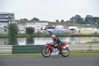 Mallory-park-Leicestershire;Mallory-park-photographs;Motorcycle-action-photographs;classic-bikes;event-digital-images;eventdigitalimages;mallory-park;no-limits-trackday;peter-wileman-photography;vintage-bikes;vintage-motorcycles;vmcc-festival-1000-bikes