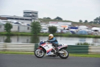 Mallory-park-Leicestershire;Mallory-park-photographs;Motorcycle-action-photographs;classic-bikes;event-digital-images;eventdigitalimages;mallory-park;no-limits-trackday;peter-wileman-photography;vintage-bikes;vintage-motorcycles;vmcc-festival-1000-bikes