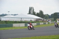 Mallory-park-Leicestershire;Mallory-park-photographs;Motorcycle-action-photographs;classic-bikes;event-digital-images;eventdigitalimages;mallory-park;no-limits-trackday;peter-wileman-photography;vintage-bikes;vintage-motorcycles;vmcc-festival-1000-bikes