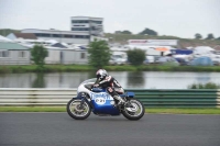 Mallory-park-Leicestershire;Mallory-park-photographs;Motorcycle-action-photographs;classic-bikes;event-digital-images;eventdigitalimages;mallory-park;no-limits-trackday;peter-wileman-photography;vintage-bikes;vintage-motorcycles;vmcc-festival-1000-bikes