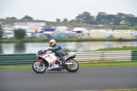 Mallory-park-Leicestershire;Mallory-park-photographs;Motorcycle-action-photographs;classic-bikes;event-digital-images;eventdigitalimages;mallory-park;no-limits-trackday;peter-wileman-photography;vintage-bikes;vintage-motorcycles;vmcc-festival-1000-bikes