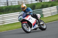 Mallory-park-Leicestershire;Mallory-park-photographs;Motorcycle-action-photographs;classic-bikes;event-digital-images;eventdigitalimages;mallory-park;no-limits-trackday;peter-wileman-photography;vintage-bikes;vintage-motorcycles;vmcc-festival-1000-bikes