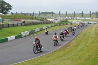 Mallory-park-Leicestershire;Mallory-park-photographs;Motorcycle-action-photographs;classic-bikes;event-digital-images;eventdigitalimages;mallory-park;no-limits-trackday;peter-wileman-photography;vintage-bikes;vintage-motorcycles;vmcc-festival-1000-bikes