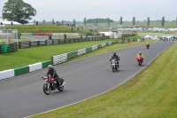 Mallory-park-Leicestershire;Mallory-park-photographs;Motorcycle-action-photographs;classic-bikes;event-digital-images;eventdigitalimages;mallory-park;no-limits-trackday;peter-wileman-photography;vintage-bikes;vintage-motorcycles;vmcc-festival-1000-bikes