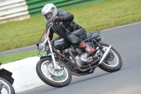 Mallory-park-Leicestershire;Mallory-park-photographs;Motorcycle-action-photographs;classic-bikes;event-digital-images;eventdigitalimages;mallory-park;no-limits-trackday;peter-wileman-photography;vintage-bikes;vintage-motorcycles;vmcc-festival-1000-bikes