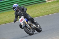 Mallory-park-Leicestershire;Mallory-park-photographs;Motorcycle-action-photographs;classic-bikes;event-digital-images;eventdigitalimages;mallory-park;no-limits-trackday;peter-wileman-photography;vintage-bikes;vintage-motorcycles;vmcc-festival-1000-bikes