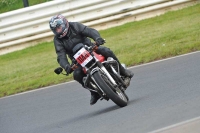 Mallory-park-Leicestershire;Mallory-park-photographs;Motorcycle-action-photographs;classic-bikes;event-digital-images;eventdigitalimages;mallory-park;no-limits-trackday;peter-wileman-photography;vintage-bikes;vintage-motorcycles;vmcc-festival-1000-bikes