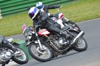 Mallory-park-Leicestershire;Mallory-park-photographs;Motorcycle-action-photographs;classic-bikes;event-digital-images;eventdigitalimages;mallory-park;no-limits-trackday;peter-wileman-photography;vintage-bikes;vintage-motorcycles;vmcc-festival-1000-bikes