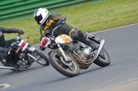 Mallory-park-Leicestershire;Mallory-park-photographs;Motorcycle-action-photographs;classic-bikes;event-digital-images;eventdigitalimages;mallory-park;no-limits-trackday;peter-wileman-photography;vintage-bikes;vintage-motorcycles;vmcc-festival-1000-bikes