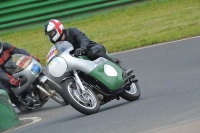 Mallory-park-Leicestershire;Mallory-park-photographs;Motorcycle-action-photographs;classic-bikes;event-digital-images;eventdigitalimages;mallory-park;no-limits-trackday;peter-wileman-photography;vintage-bikes;vintage-motorcycles;vmcc-festival-1000-bikes