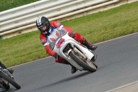 Mallory-park-Leicestershire;Mallory-park-photographs;Motorcycle-action-photographs;classic-bikes;event-digital-images;eventdigitalimages;mallory-park;no-limits-trackday;peter-wileman-photography;vintage-bikes;vintage-motorcycles;vmcc-festival-1000-bikes