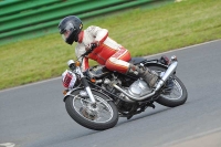 Mallory-park-Leicestershire;Mallory-park-photographs;Motorcycle-action-photographs;classic-bikes;event-digital-images;eventdigitalimages;mallory-park;no-limits-trackday;peter-wileman-photography;vintage-bikes;vintage-motorcycles;vmcc-festival-1000-bikes