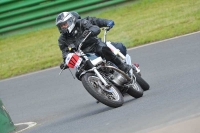 Mallory-park-Leicestershire;Mallory-park-photographs;Motorcycle-action-photographs;classic-bikes;event-digital-images;eventdigitalimages;mallory-park;no-limits-trackday;peter-wileman-photography;vintage-bikes;vintage-motorcycles;vmcc-festival-1000-bikes