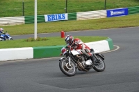 Mallory-park-Leicestershire;Mallory-park-photographs;Motorcycle-action-photographs;classic-bikes;event-digital-images;eventdigitalimages;mallory-park;no-limits-trackday;peter-wileman-photography;vintage-bikes;vintage-motorcycles;vmcc-festival-1000-bikes