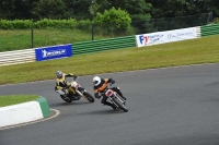 Mallory-park-Leicestershire;Mallory-park-photographs;Motorcycle-action-photographs;classic-bikes;event-digital-images;eventdigitalimages;mallory-park;no-limits-trackday;peter-wileman-photography;vintage-bikes;vintage-motorcycles;vmcc-festival-1000-bikes