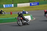 Mallory-park-Leicestershire;Mallory-park-photographs;Motorcycle-action-photographs;classic-bikes;event-digital-images;eventdigitalimages;mallory-park;no-limits-trackday;peter-wileman-photography;vintage-bikes;vintage-motorcycles;vmcc-festival-1000-bikes