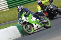 Mallory-park-Leicestershire;Mallory-park-photographs;Motorcycle-action-photographs;classic-bikes;event-digital-images;eventdigitalimages;mallory-park;no-limits-trackday;peter-wileman-photography;vintage-bikes;vintage-motorcycles;vmcc-festival-1000-bikes