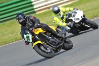 Mallory-park-Leicestershire;Mallory-park-photographs;Motorcycle-action-photographs;classic-bikes;event-digital-images;eventdigitalimages;mallory-park;no-limits-trackday;peter-wileman-photography;vintage-bikes;vintage-motorcycles;vmcc-festival-1000-bikes