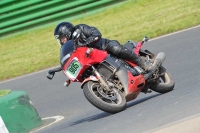 Mallory-park-Leicestershire;Mallory-park-photographs;Motorcycle-action-photographs;classic-bikes;event-digital-images;eventdigitalimages;mallory-park;no-limits-trackday;peter-wileman-photography;vintage-bikes;vintage-motorcycles;vmcc-festival-1000-bikes