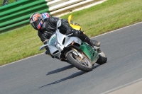 Mallory-park-Leicestershire;Mallory-park-photographs;Motorcycle-action-photographs;classic-bikes;event-digital-images;eventdigitalimages;mallory-park;no-limits-trackday;peter-wileman-photography;vintage-bikes;vintage-motorcycles;vmcc-festival-1000-bikes