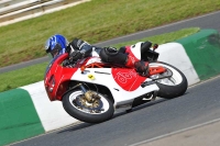 Mallory-park-Leicestershire;Mallory-park-photographs;Motorcycle-action-photographs;classic-bikes;event-digital-images;eventdigitalimages;mallory-park;no-limits-trackday;peter-wileman-photography;vintage-bikes;vintage-motorcycles;vmcc-festival-1000-bikes