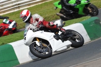 Mallory-park-Leicestershire;Mallory-park-photographs;Motorcycle-action-photographs;classic-bikes;event-digital-images;eventdigitalimages;mallory-park;no-limits-trackday;peter-wileman-photography;vintage-bikes;vintage-motorcycles;vmcc-festival-1000-bikes