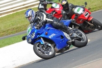 Mallory-park-Leicestershire;Mallory-park-photographs;Motorcycle-action-photographs;classic-bikes;event-digital-images;eventdigitalimages;mallory-park;no-limits-trackday;peter-wileman-photography;vintage-bikes;vintage-motorcycles;vmcc-festival-1000-bikes