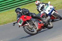 Mallory-park-Leicestershire;Mallory-park-photographs;Motorcycle-action-photographs;classic-bikes;event-digital-images;eventdigitalimages;mallory-park;no-limits-trackday;peter-wileman-photography;vintage-bikes;vintage-motorcycles;vmcc-festival-1000-bikes