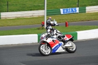 Mallory-park-Leicestershire;Mallory-park-photographs;Motorcycle-action-photographs;classic-bikes;event-digital-images;eventdigitalimages;mallory-park;no-limits-trackday;peter-wileman-photography;vintage-bikes;vintage-motorcycles;vmcc-festival-1000-bikes