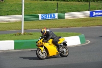 Mallory-park-Leicestershire;Mallory-park-photographs;Motorcycle-action-photographs;classic-bikes;event-digital-images;eventdigitalimages;mallory-park;no-limits-trackday;peter-wileman-photography;vintage-bikes;vintage-motorcycles;vmcc-festival-1000-bikes