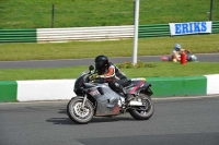 Mallory-park-Leicestershire;Mallory-park-photographs;Motorcycle-action-photographs;classic-bikes;event-digital-images;eventdigitalimages;mallory-park;no-limits-trackday;peter-wileman-photography;vintage-bikes;vintage-motorcycles;vmcc-festival-1000-bikes